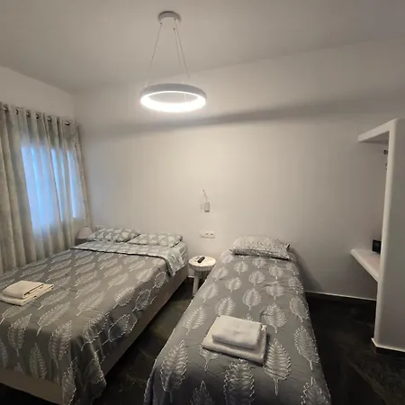 انايس 4*